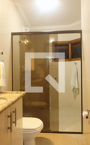 Casa à venda com 230m², 3 quartos e 3 vagasSuíte 2 - Banheiro do Quarto 2