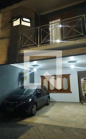 Casa à venda com 230m², 3 quartos e 3 vagasGaragem