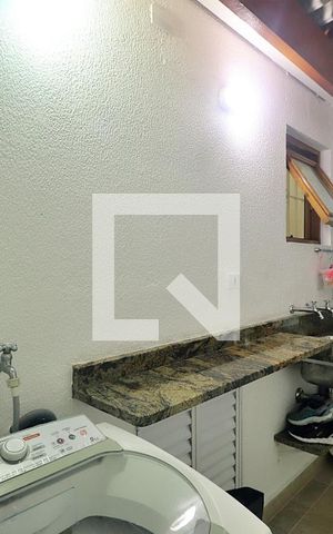 Casa à venda com 230m², 3 quartos e 3 vagasÁrea de Serviço