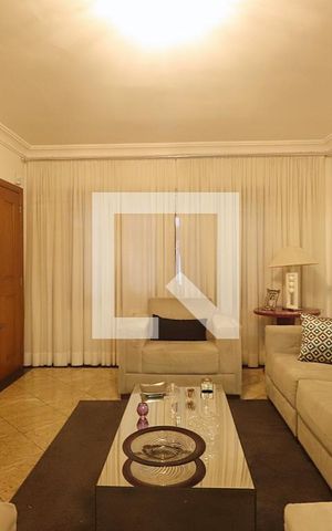 Casa à venda com 230m², 3 quartos e 3 vagasSala