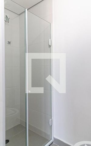Apartamento à venda com 35m², 2 quartos e sem vaga Apartamento à venda com 35m², 2 quartos e sem vagaBanheiro