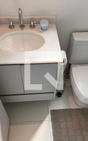 Apartamento à venda com 79m², 2 quartos e 2 vagasBanheiro da Suíte