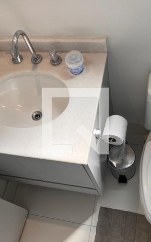 Apartamento à venda com 79m², 2 quartos e 2 vagasBanheiro da Suíte