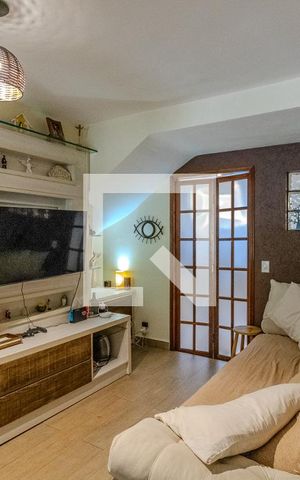 Casa de condomínio à venda com 135m², 3 quartos e 2 vagas Casa de condomínio à venda com 135m², 3 quartos e 2 vagasSala