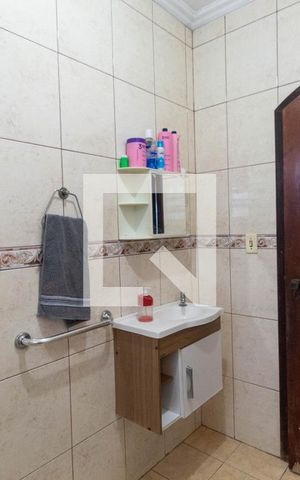Casa à venda com 167m², 2 quartos e 5 vagas Casa à venda com 167m², 2 quartos e 5 vagasBanheiro 2