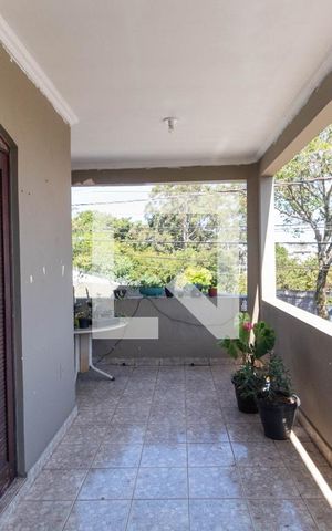 Casa à venda com 167m², 2 quartos e 5 vagas Casa à venda com 167m², 2 quartos e 5 vagasVaranda