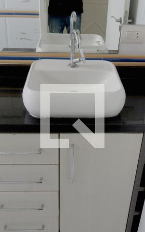 Apartamento para alugar com 59m², 2 quartos e 1 vagaBanheiro - Pia e Gabinete