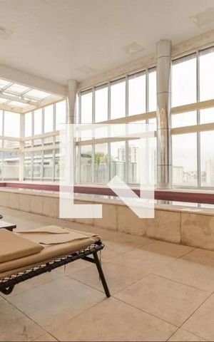 Studio à venda com 35m², 0 quarto e 1 vaga Studio à venda com 35m², 0 quarto e 1 vagaPiscina Coberta