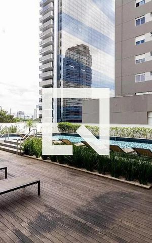 Studio à venda com 35m², 0 quarto e 1 vaga Studio à venda com 35m², 0 quarto e 1 vagaPiscina