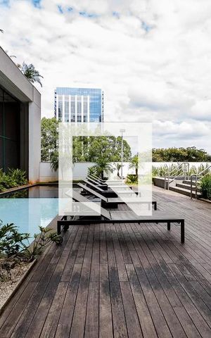 Studio à venda com 35m², 0 quarto e 1 vaga Studio à venda com 35m², 0 quarto e 1 vagaPiscina