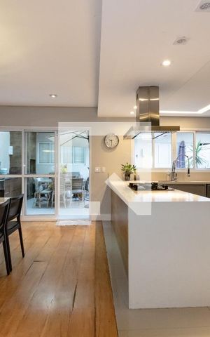 Casa à venda com 400m², 3 quartos e 2 vagas Casa à venda com 400m², 3 quartos e 2 vagasCozinha