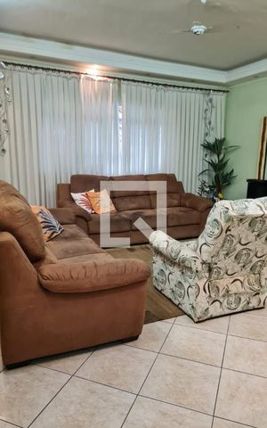 Casa à venda com 387m², 6 quartos e 6 vagas Casa à venda com 387m², 6 quartos e 6 vagasFoto 02