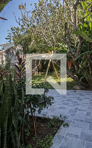 Casa à venda com 87m², 3 quartos e 5 vagas Casa à venda com 87m², 3 quartos e 5 vagasÁrea comum