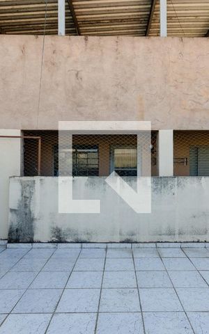 Casa à venda com 150m², 4 quartos e 2 vagas Casa à venda com 150m², 4 quartos e 2 vagasÁrea externa