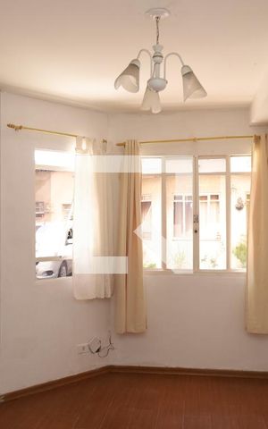 Casa de condomínio para alugar com 56m², 2 quartos e 1 vagaSala