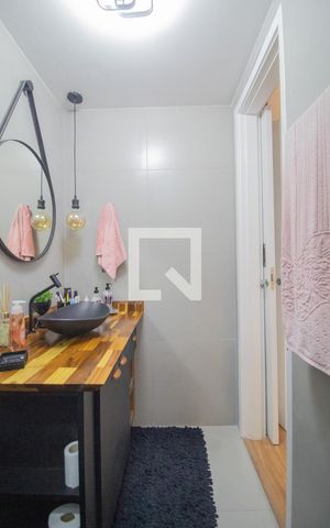 Apartamento à venda com 90m², 2 quartos e 1 vaga Apartamento à venda com 90m², 2 quartos e 1 vagaBanheiro da Suíte