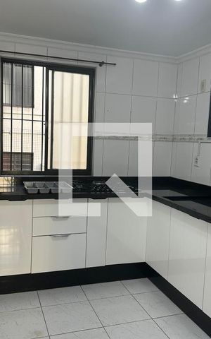 Apartamento para alugar com 256m², 3 quartos e 3 vagasCozinha