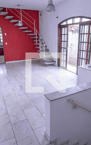 Casa para alugar com 160m², 5 quartos e 2 vagas Casa para alugar com 160m², 5 quartos e 2 vagasÁrea comum