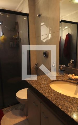Apartamento para alugar com 290m², 4 quartos e 2 vagas Apartamento para alugar com 290m², 4 quartos e 2 vagasBanheiro 3
