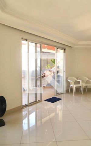 Apartamento para alugar com 290m², 4 quartos e 2 vagas Apartamento para alugar com 290m², 4 quartos e 2 vagasSala