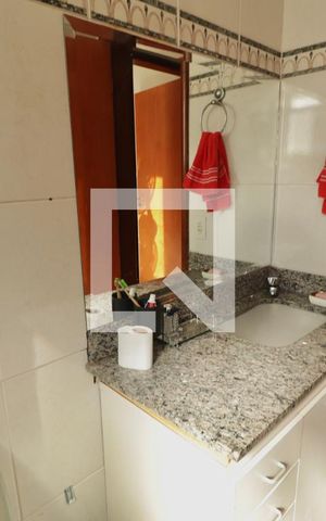 Apartamento para alugar com 290m², 4 quartos e 2 vagas Apartamento para alugar com 290m², 4 quartos e 2 vagasBanheiro 1