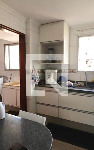 Apartamento para alugar com 290m², 4 quartos e 2 vagas Apartamento para alugar com 290m², 4 quartos e 2 vagasCozinha