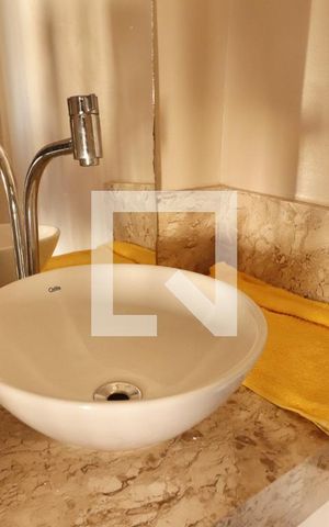 Apartamento para alugar com 290m², 4 quartos e 2 vagas Apartamento para alugar com 290m², 4 quartos e 2 vagasBanheiro 4