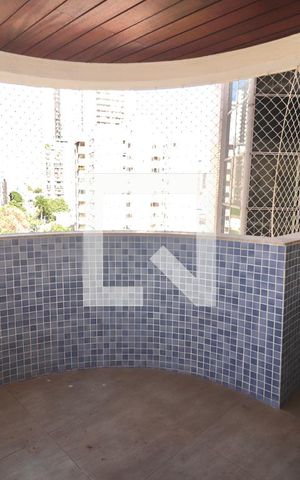 Apartamento para alugar com 290m², 4 quartos e 2 vagas Apartamento para alugar com 290m², 4 quartos e 2 vagasSacada/ varanda