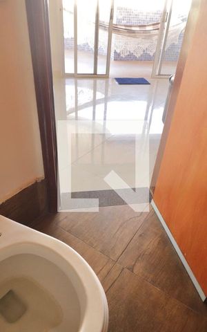 Apartamento para alugar com 290m², 4 quartos e 2 vagas Apartamento para alugar com 290m², 4 quartos e 2 vagasBanheiro 4
