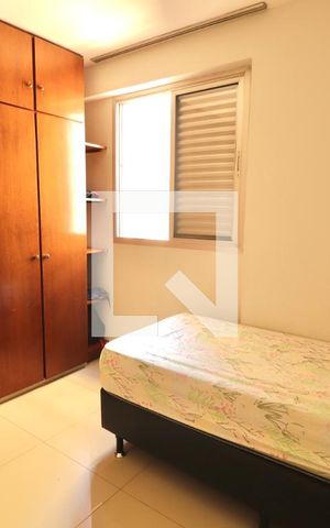 Apartamento para alugar com 290m², 4 quartos e 2 vagas Apartamento para alugar com 290m², 4 quartos e 2 vagasQuarto 2