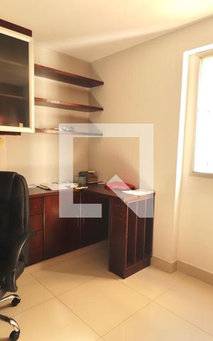 Apartamento para alugar com 290m², 4 quartos e 2 vagas Apartamento para alugar com 290m², 4 quartos e 2 vagasQuarto 4 (escritório)