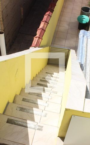 Casa para alugar com 60m², 1 quarto e sem vagaEscada