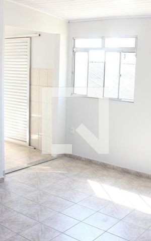 Casa para alugar com 60m², 1 quarto e sem vagaSala