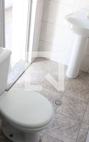 Casa para alugar com 60m², 1 quarto e sem vagaBanheiro