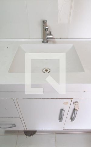 Apartamento para alugar com 70m², 2 quartos e 1 vaga Apartamento para alugar com 70m², 2 quartos e 1 vagaBanheiro