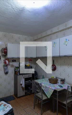 Casa à venda com 160m², 4 quartos e 3 vagas Casa à venda com 160m², 4 quartos e 3 vagasCozinha