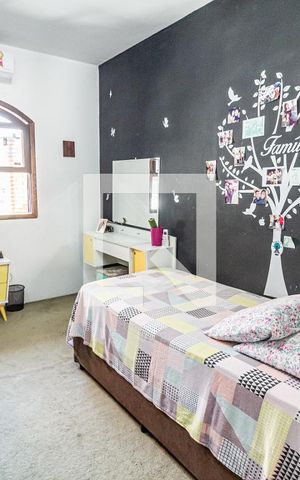 Casa para alugar com 279m², 3 quartos e 5 vagas Casa para alugar com 279m², 3 quartos e 5 vagasQuarto 1