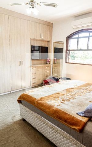 Casa para alugar com 279m², 3 quartos e 5 vagas Casa para alugar com 279m², 3 quartos e 5 vagasQuarto 3