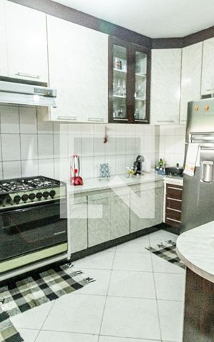 Casa para alugar com 279m², 3 quartos e 5 vagas Casa para alugar com 279m², 3 quartos e 5 vagasCozinha