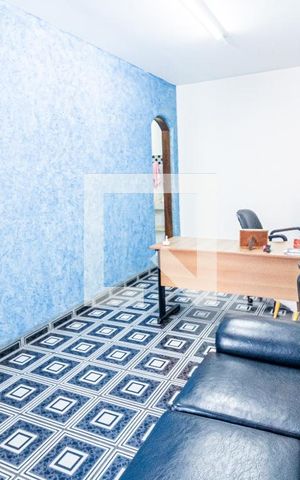 Casa para alugar com 279m², 3 quartos e 5 vagas Casa para alugar com 279m², 3 quartos e 5 vagasCorredor entre quartos