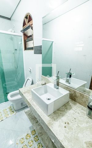 Casa para alugar com 279m², 3 quartos e 5 vagas Casa para alugar com 279m², 3 quartos e 5 vagasBanheiro 1