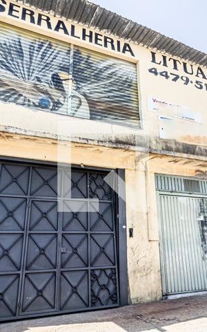 Casa para alugar com 279m², 3 quartos e 5 vagas Casa para alugar com 279m², 3 quartos e 5 vagasFachada