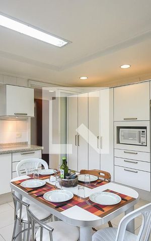 Casa à venda com 620m², 5 quartos e 5 vagasCozinha