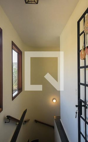 Casa à venda com 620m², 5 quartos e 5 vagasCorredor