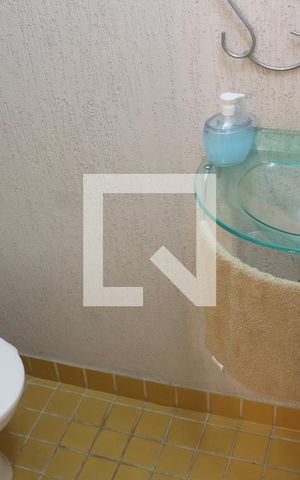 Casa de condomínio à venda com 80m², 2 quartos e 1 vagaLavabo