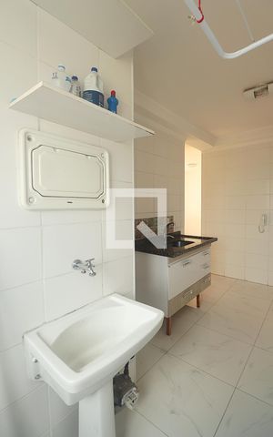 Apartamento para alugar com 45m², 2 quartos e 1 vagaÁrea de Serviço