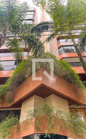 Apartamento à venda com 212m², 3 quartos e 3 vagas Apartamento à venda com 212m², 3 quartos e 3 vagasFachada