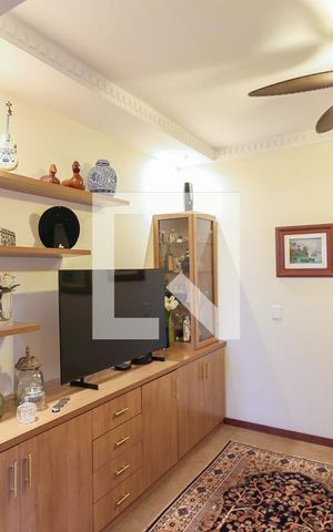 Apartamento à venda com 212m², 3 quartos e 3 vagas Apartamento à venda com 212m², 3 quartos e 3 vagasSala