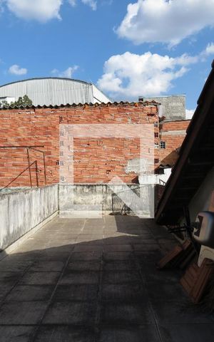 Casa à venda com 236m², 2 quartos e 5 vagasVaranda