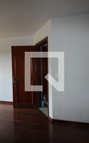 Apartamento à venda com 81m², 2 quartos e 1 vagaSala